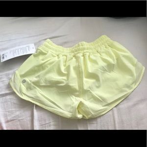 NWOT lululemon Hotty Hot shorts